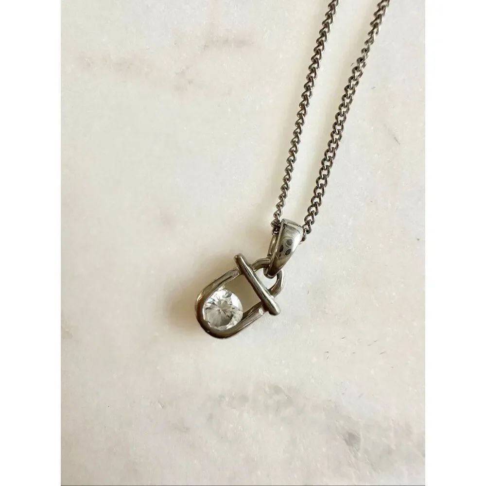 Cubic zirconia pendant necklace 18k